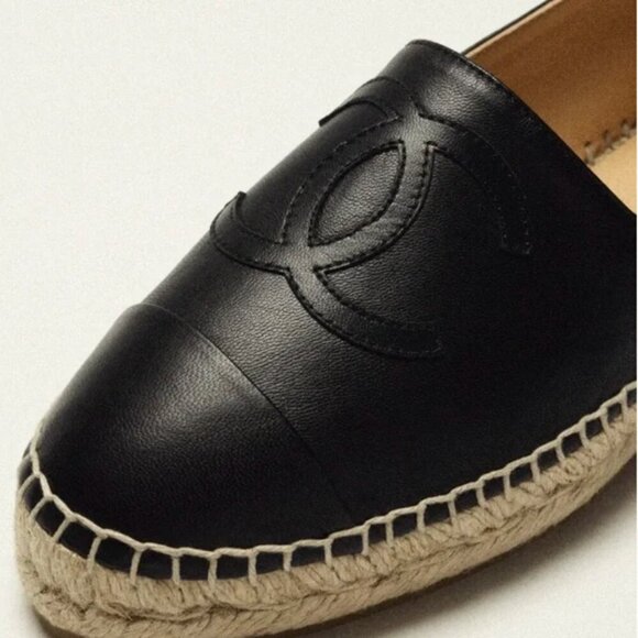 CHANEL Cruise Lambskin Leather CC Espadrilles Flats Slip On Gum Sole Black - Picture 4 of 9